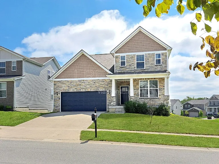 9211 Tamarack Grove Ln — Photo 1