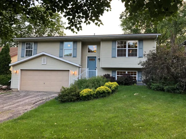 2824 Warner Ln, Madison, WI 53713