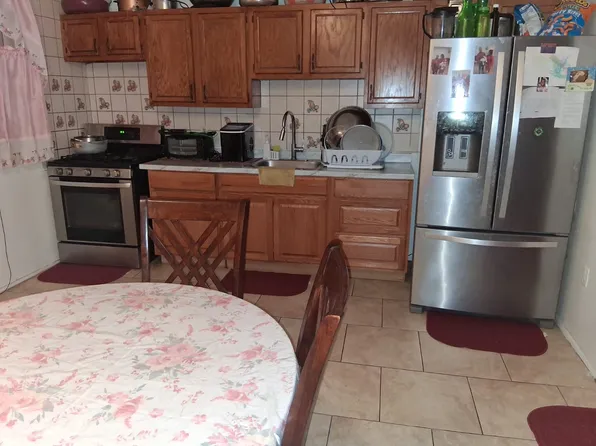 650 Williams Avenue image 23 of 41