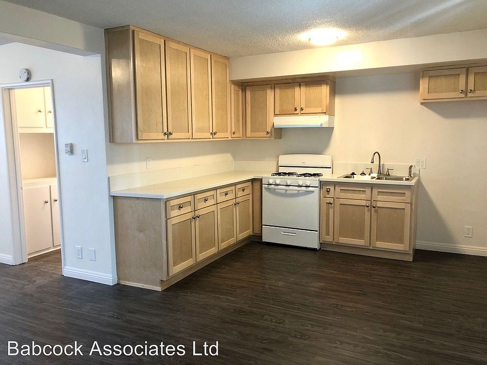 1st image of 4372 W 133rd St APT B