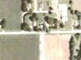 621 W 3rd St, Armington, IL 61721