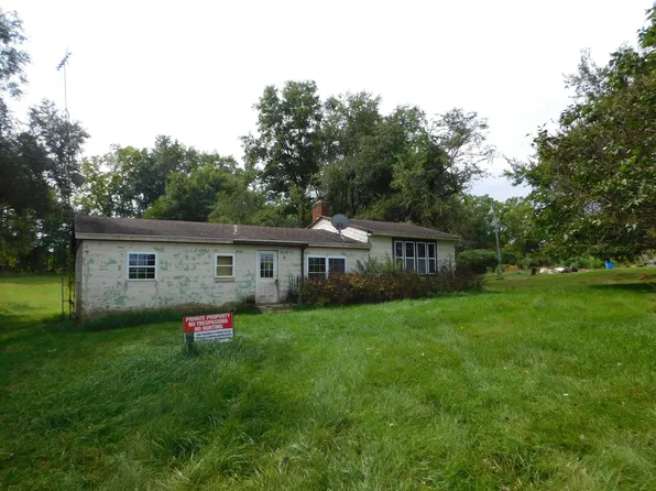 10451 Hicks Rd, Quincy, MI 49082