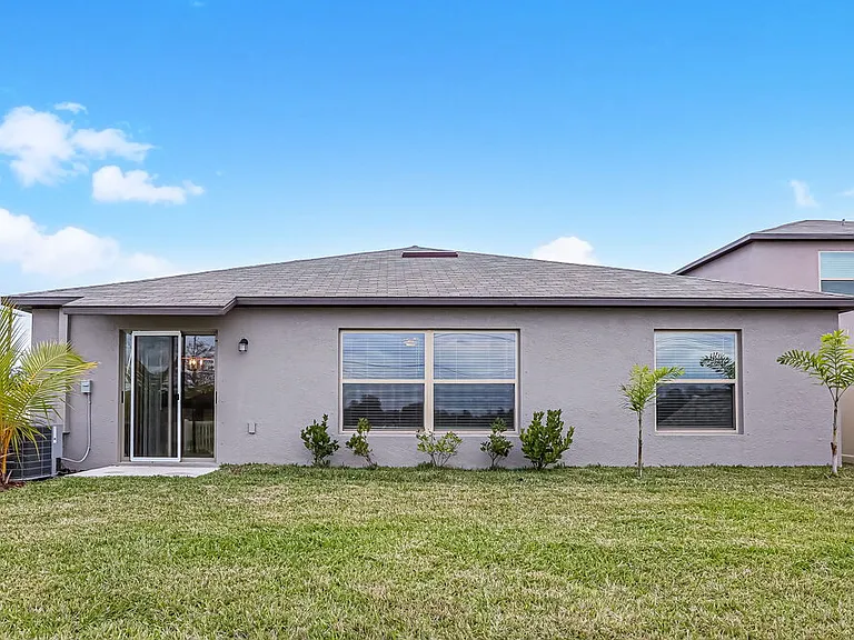 1411 Golden Glow Dr — Photo 15