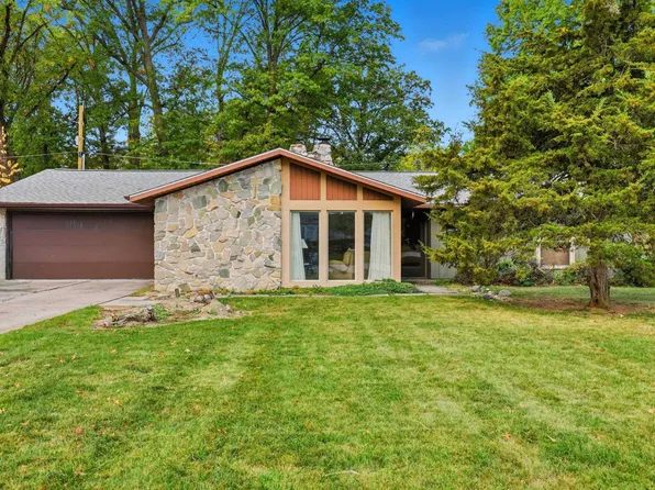 3534 Autumn Ln, Fort Wayne, IN 46806