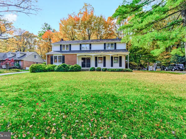 2636 Longwood Dr, Wilmington, DE 19810