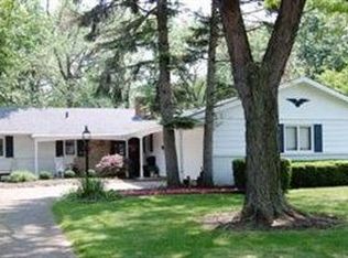 30223 Crestview Dr, Bay Village, OH