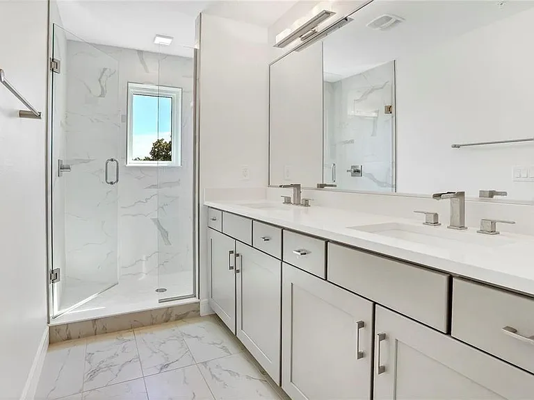 212 E Pineloch Ave — Photo 16