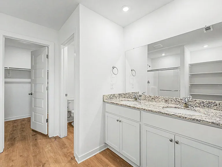 3101 Laredo Ln — Photo 16