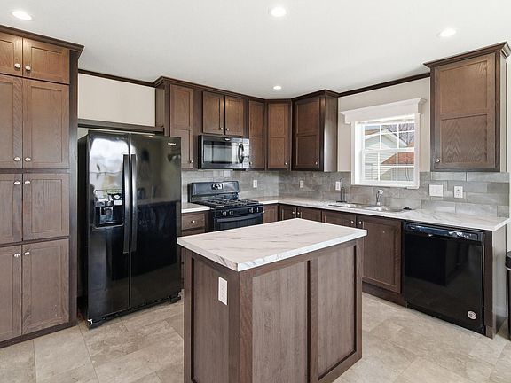 2nd image of 2022 Morgan Way