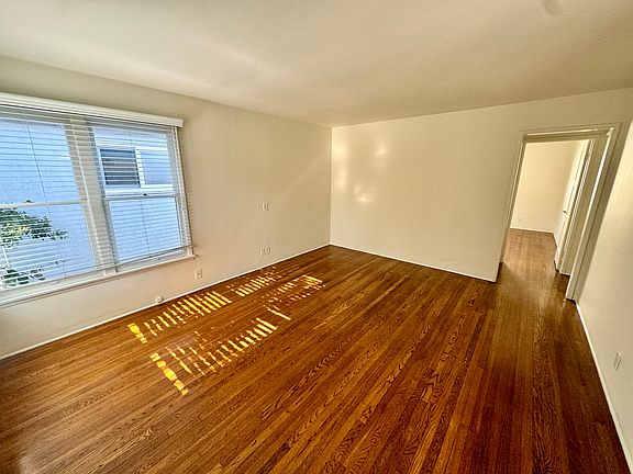 3rd image of 1129 17th St #C1