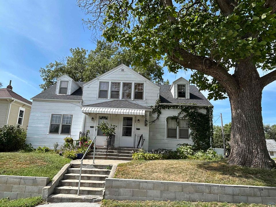 1st image of 2121/2123 Pierce St
