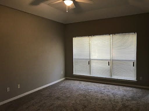 5th image of 304 Williamsburg Dr