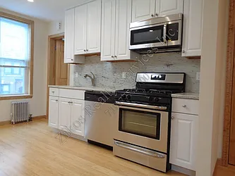 Rented by Zikos Realty Services