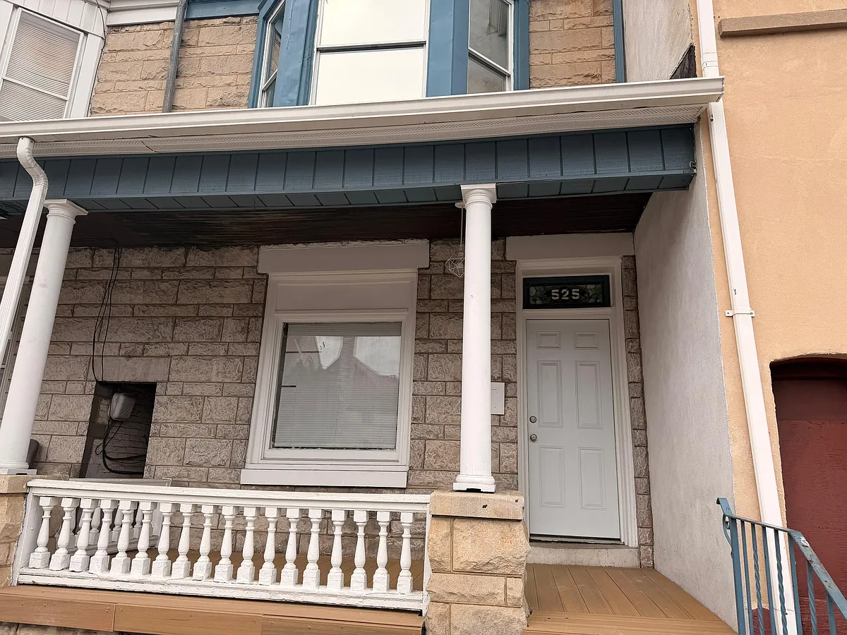 Building Photo - 525 Buttonwood St