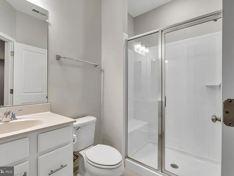 42281 Belgrave Gardens Ter — Photo 54
