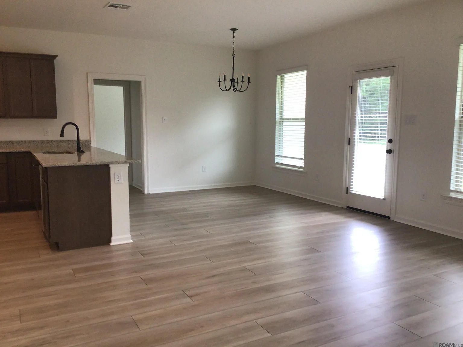 3 bed, 1649 sqft, $1,850 — Photo 3