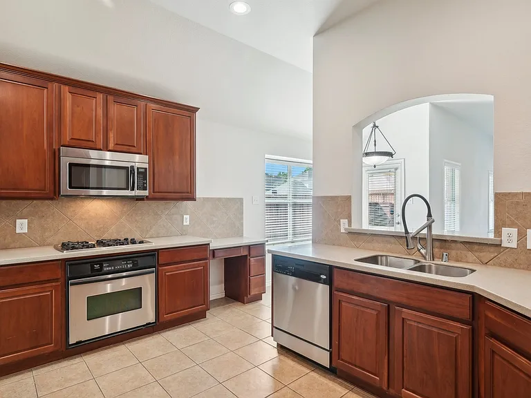 1280 Seymour Dr — Photo 11