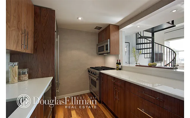 Rented by Douglas Elliman | media 22