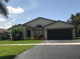 9986 NW 52nd St, Sunrise, FL 33351