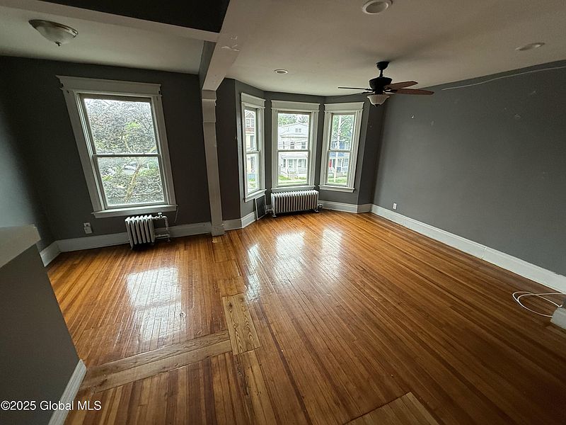 2nd image of 554 Washington Avenue