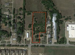 1113 S Hampton Rd, Desoto, TX 75115