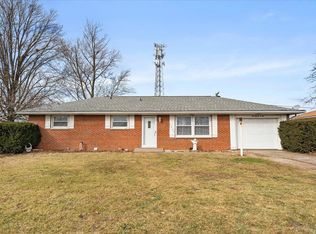 7206 Montclair Ave, Godfrey, IL 62035