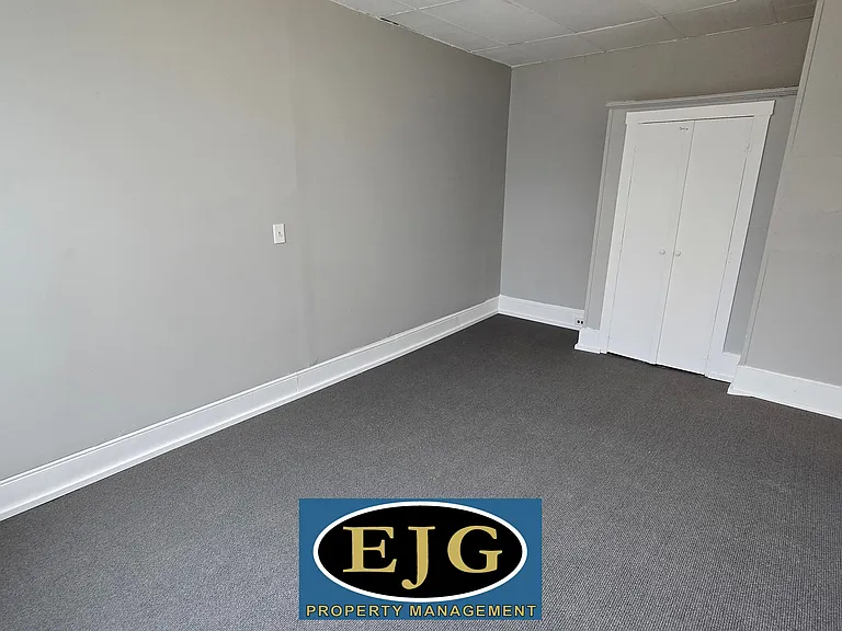 50 Main St #5 — Photo 10