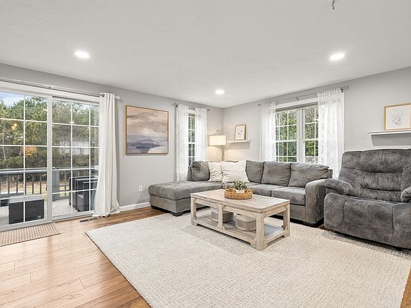 3rd image of 2697 Cranberry Hwy APT 23