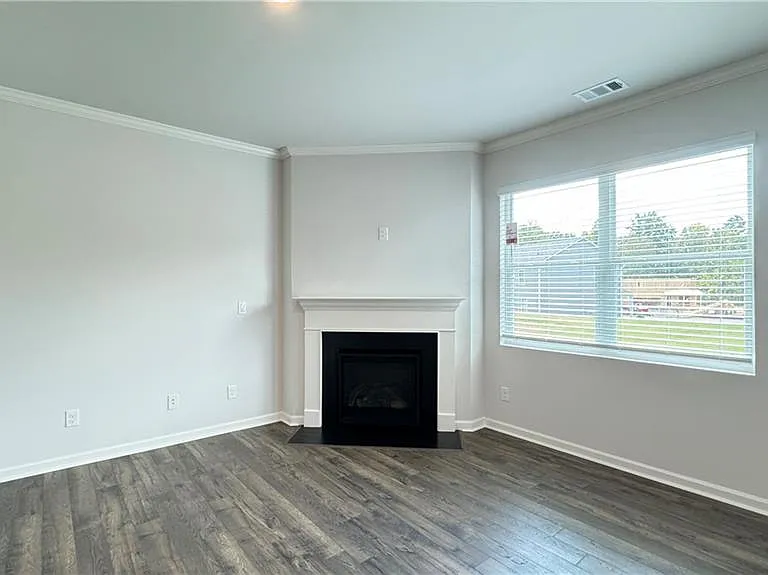 841 Highgrove Way — Photo 10