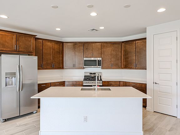 4th image of 7680 W Honeysuckle Dr
