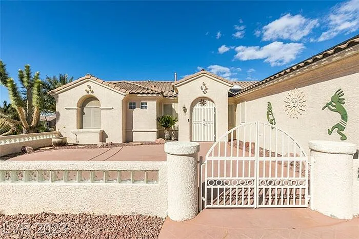 2 bed, 2.5 bath, 2458 sqft, $3,095 — Photo 3
