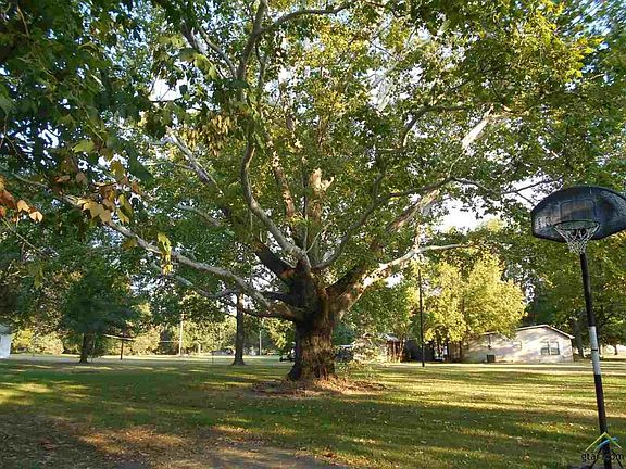 4th image of 1809 Old Tyler Hwy