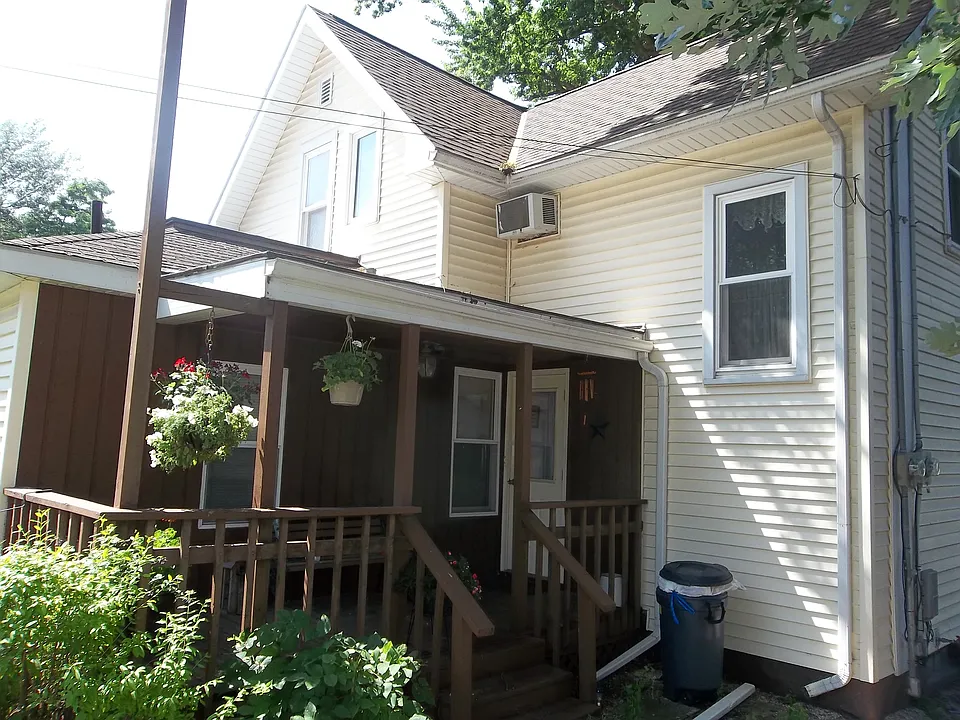 415 W Main Back