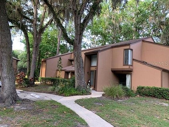 2nd image of 8 Broadmore Cir Unit 8