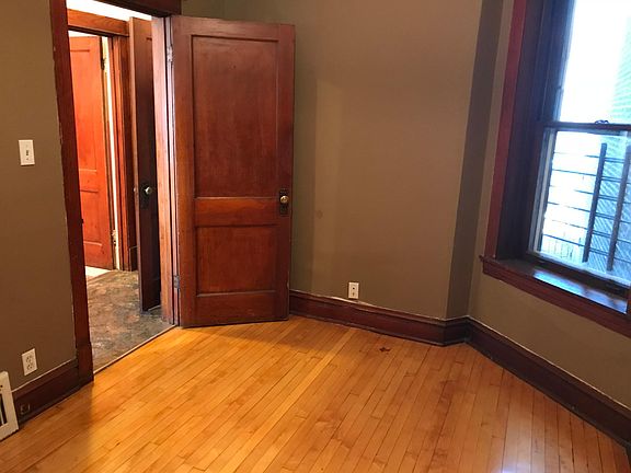 2nd image of 1116 N Damen Ave #1