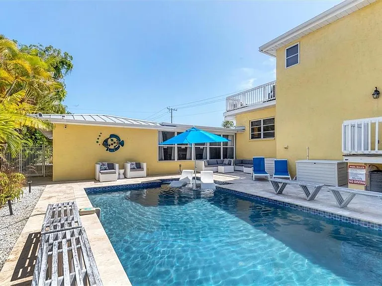 301 Avenida Madera #A — Photo 17