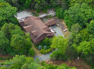17 Jamie Ln, Sandisfield, MA 01255