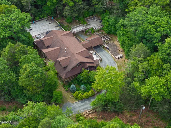 17 Jamie Ln, Sandisfield, MA 01255