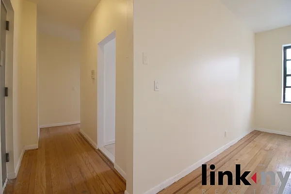Rented by Link NY Realty | media 11