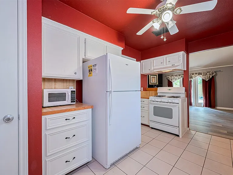 2762 Foliage Green Dr — Photo 16