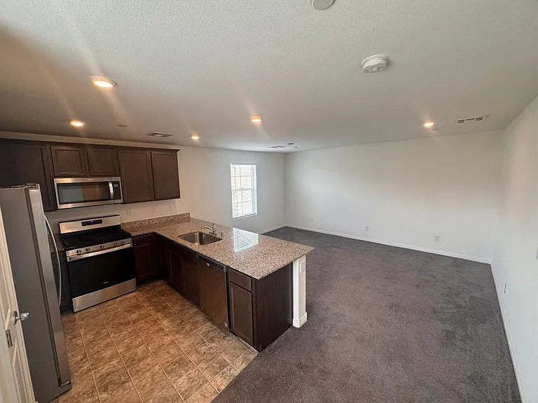 5202 Dubris Dr — Photo 24