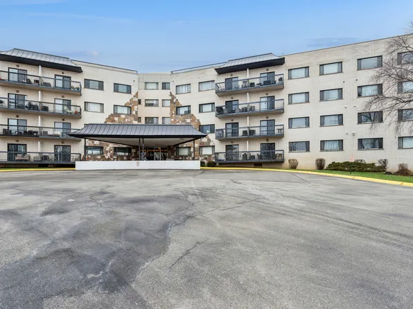 6700 S Brainard Ave APT 225, Countryside, IL 60525