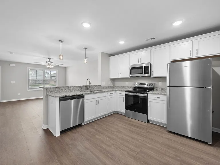 2209 Eldos Trace Cir — Photo 46