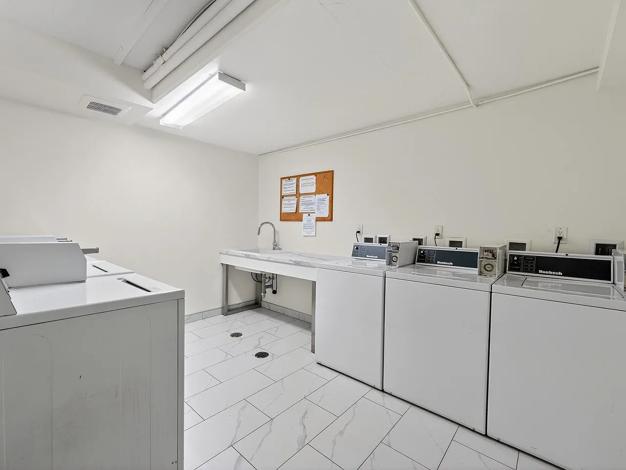 2 bed, 1100 sqft, $2,850 — Photo 4