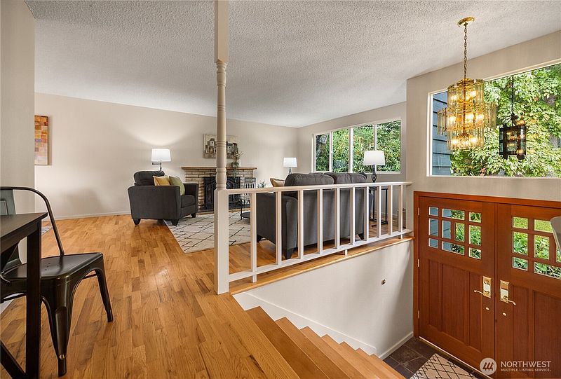 5th image of 6039 NE 202nd Street