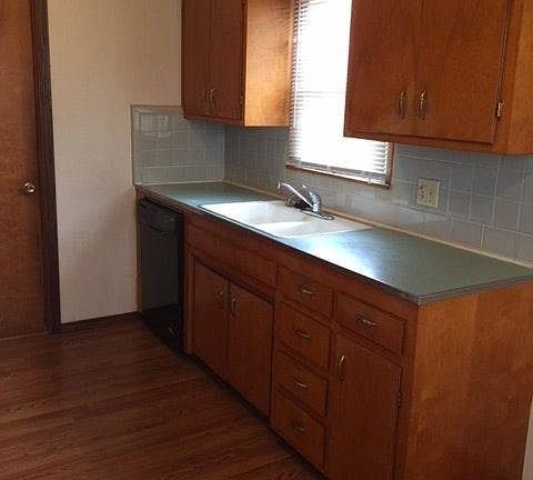 4th image of 4709 S Millwood Ave