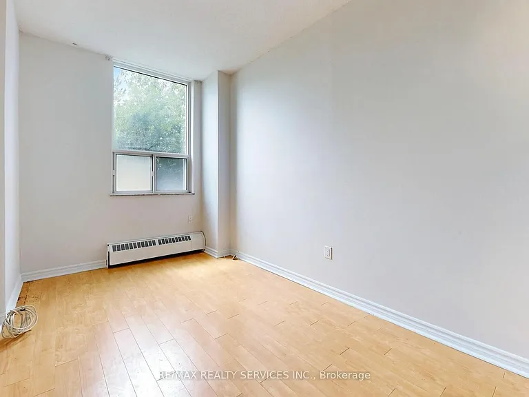 175 Hilda Ave #102 — Photo 13