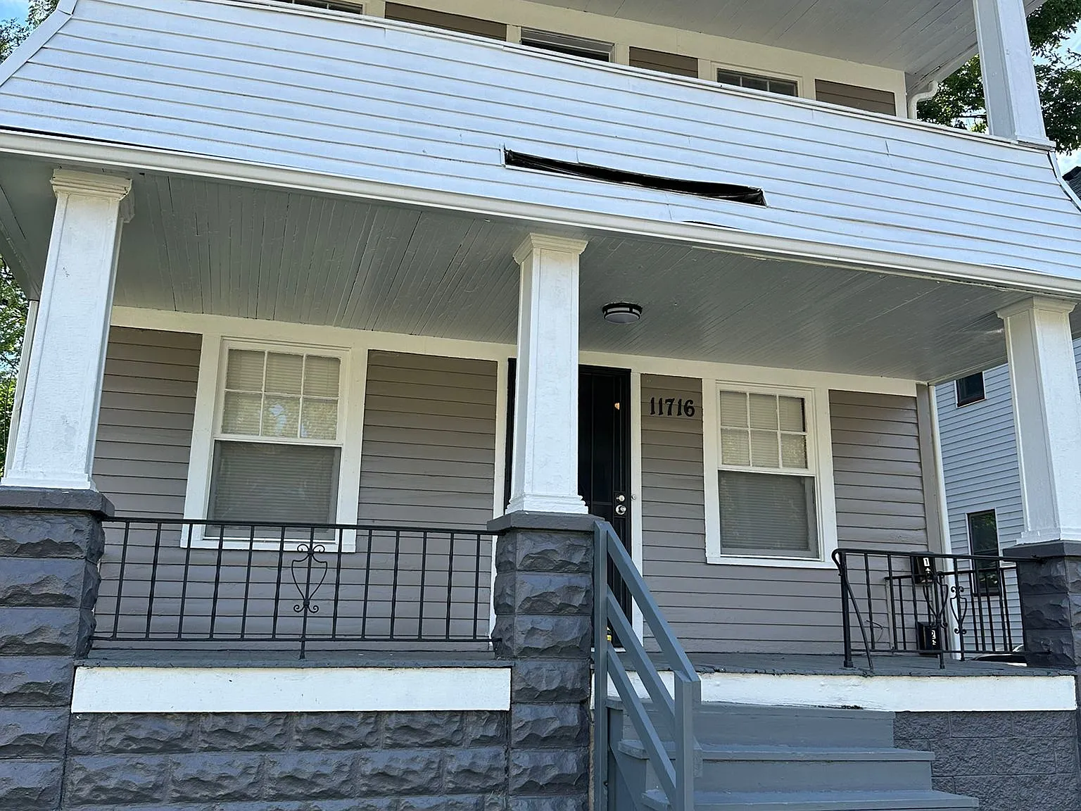 3 bed, 1192 sqft, $1,000 — Photo 1