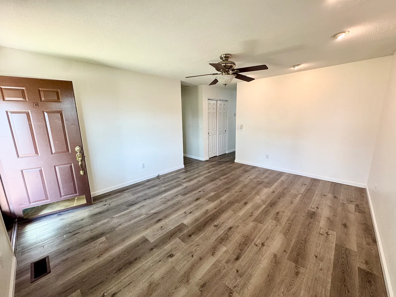 3 bed, 1036 sqft, $1,695 — Photo 4