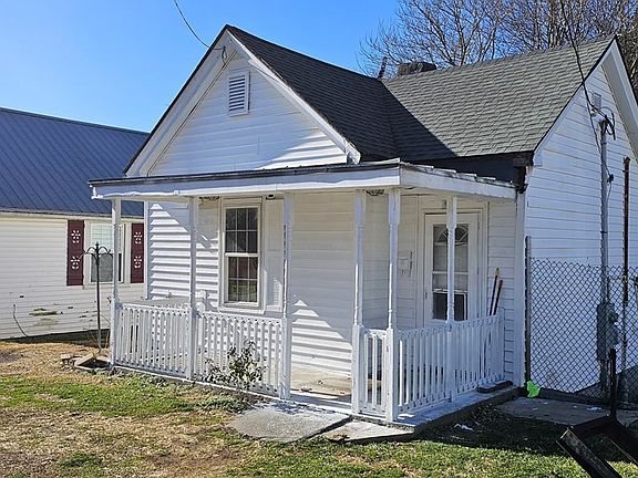 2nd image of 1212 Claiborne St